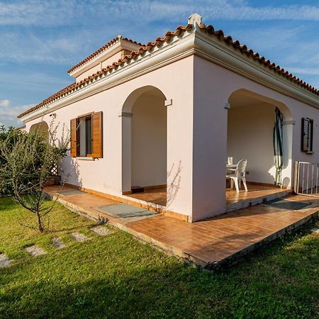 Appartamento Residenziale Trilocale 6 Posti Letto Via Sardegna San Teodoro Exterior foto
