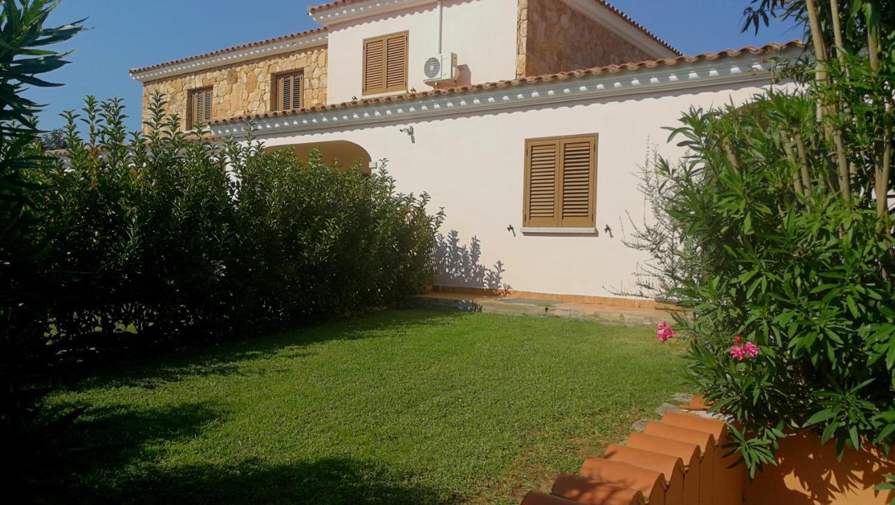 Appartamento Residenziale Trilocale 6 Posti Letto Via Sardegna San Teodoro Exterior foto