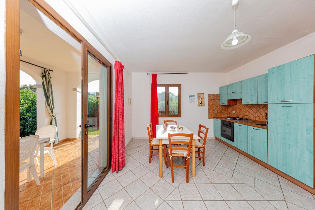 Appartamento Residenziale Trilocale 6 Posti Letto Via Sardegna San Teodoro Exterior foto