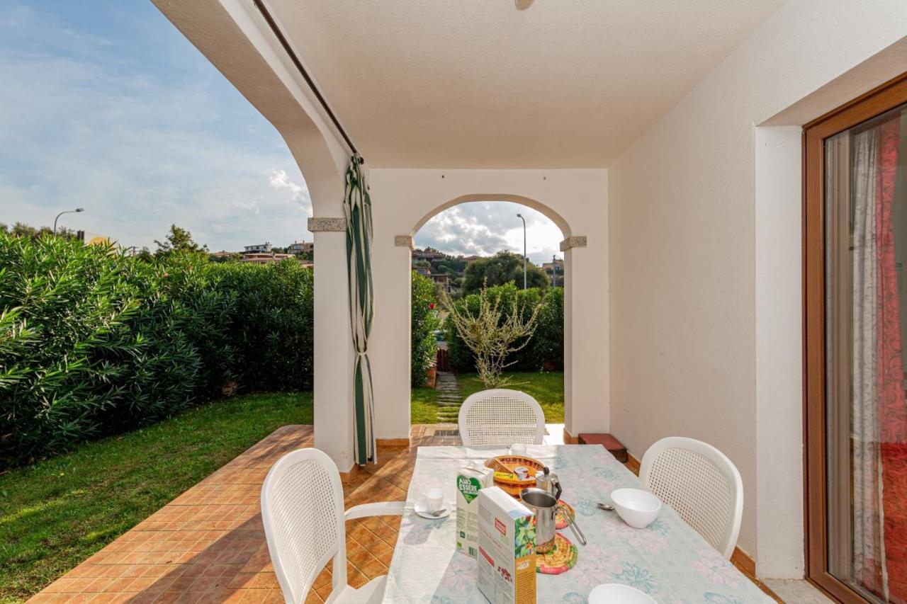 Appartamento Residenziale Trilocale 6 Posti Letto Via Sardegna San Teodoro Exterior foto