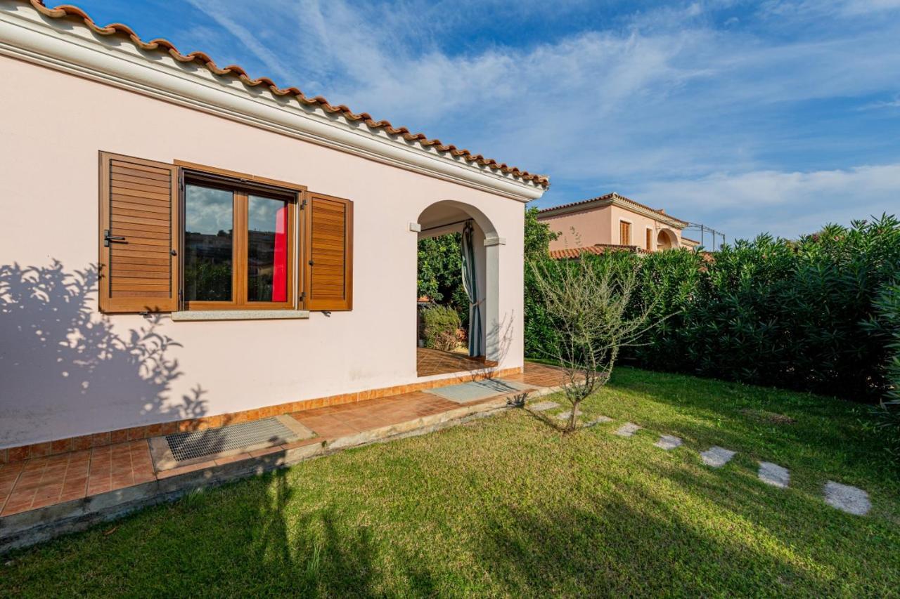 Appartamento Residenziale Trilocale 6 Posti Letto Via Sardegna San Teodoro Exterior foto