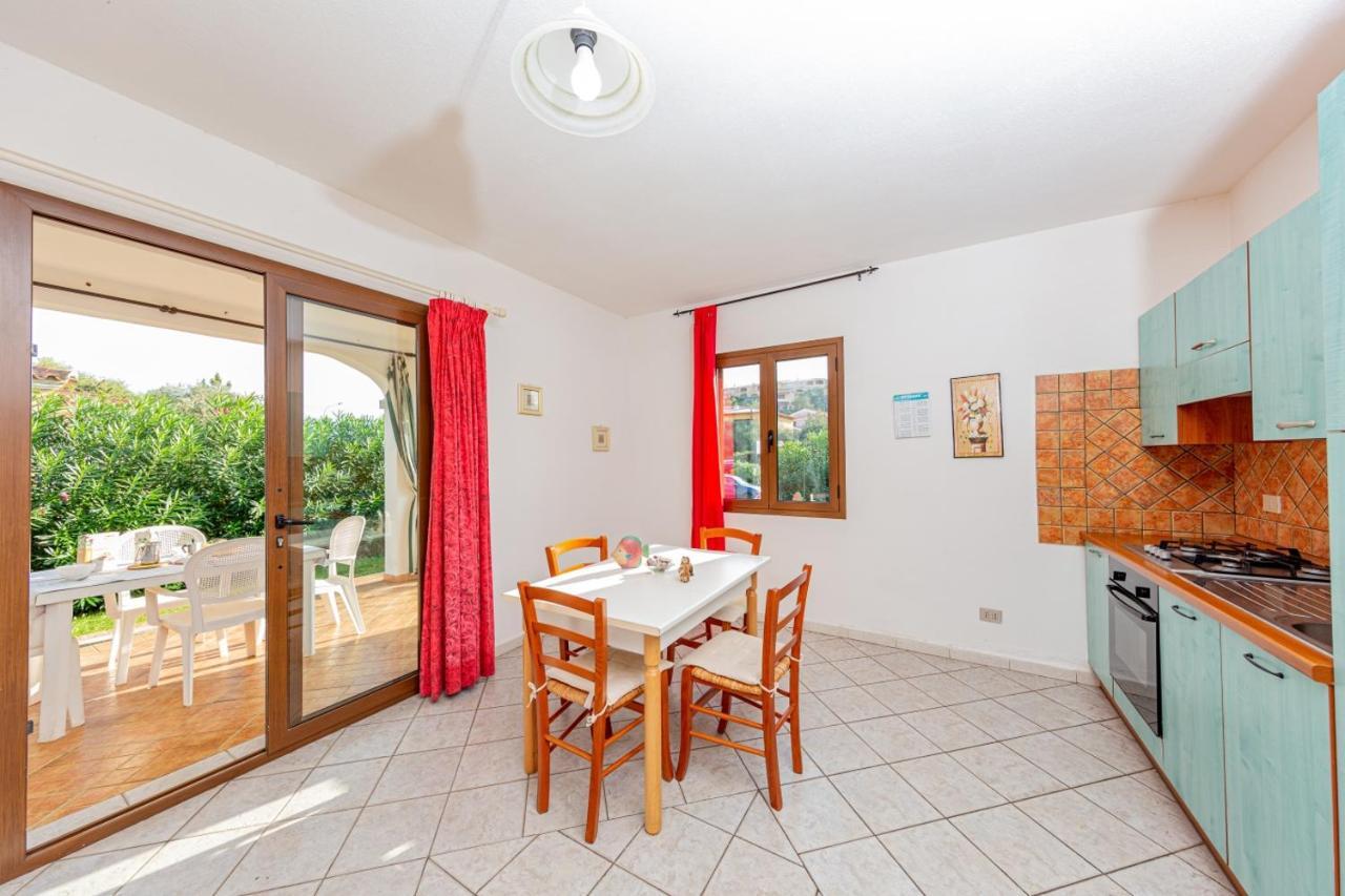 Appartamento Residenziale Trilocale 6 Posti Letto Via Sardegna San Teodoro Exterior foto