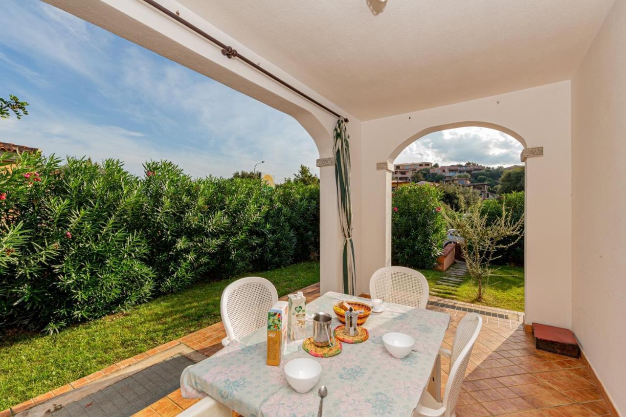 Appartamento Residenziale Trilocale 6 Posti Letto Via Sardegna San Teodoro Exterior foto