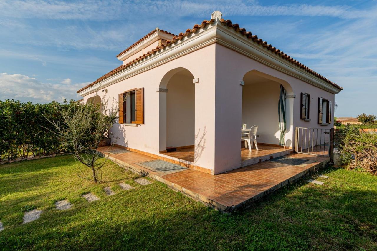 Appartamento Residenziale Trilocale 6 Posti Letto Via Sardegna San Teodoro Exterior foto